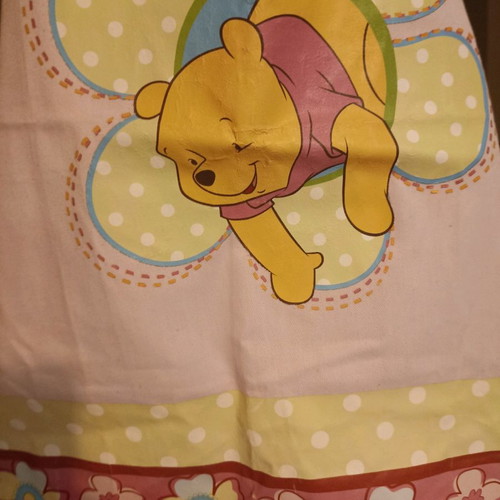 Girls' apron with Winnie used