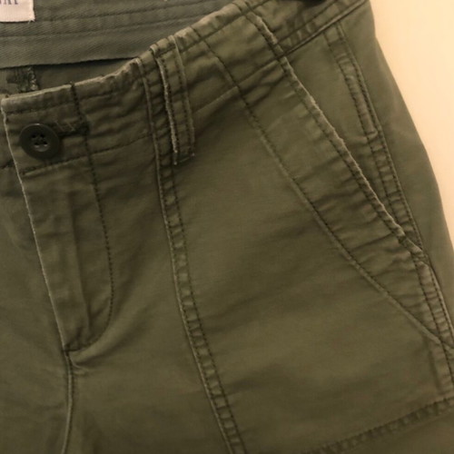 Gap women's bermuda shorts like new, khaki, size S