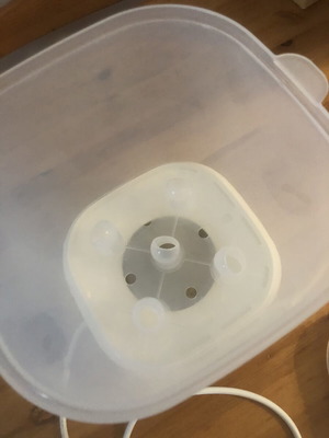 Honey Baby bottle sterilizer, like new, barely used