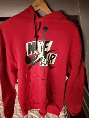 Nike φούτερ καινούργιο, μέγεθος M, κόκκινο