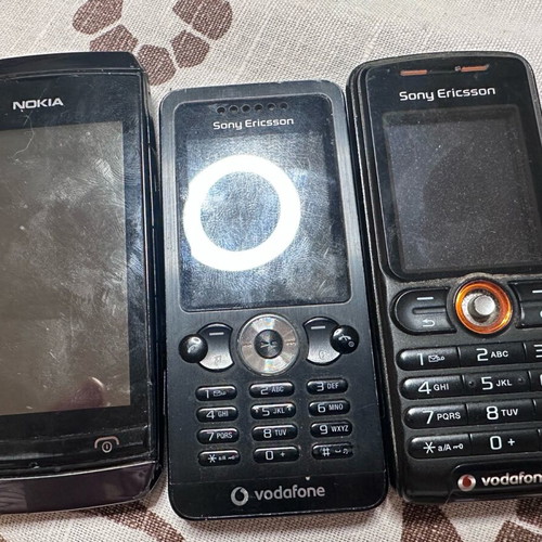 Mobile phones used, pack of 3 pieces