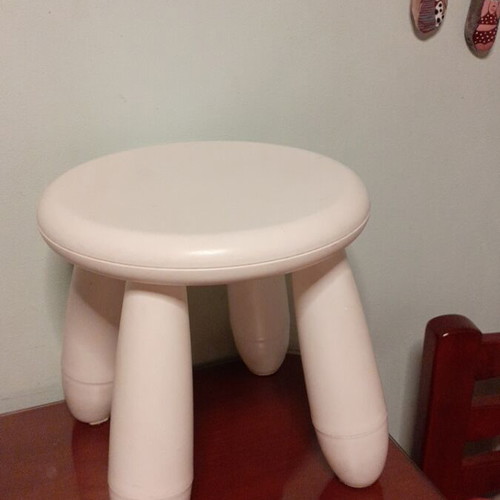 Plastic stool IKEA new, diameter 29 cm, height 29 cm