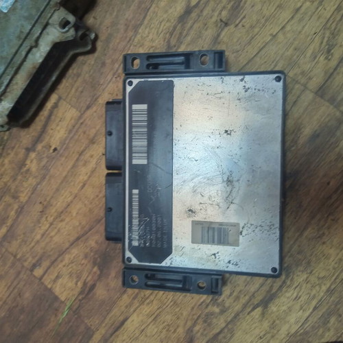 Engine computer ECU Renault Kangoo used, model 7700111549 R0401003