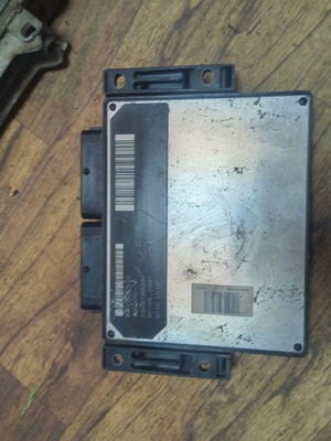 Engine computer ECU Renault Kangoo used, model 7700111549 R0401003