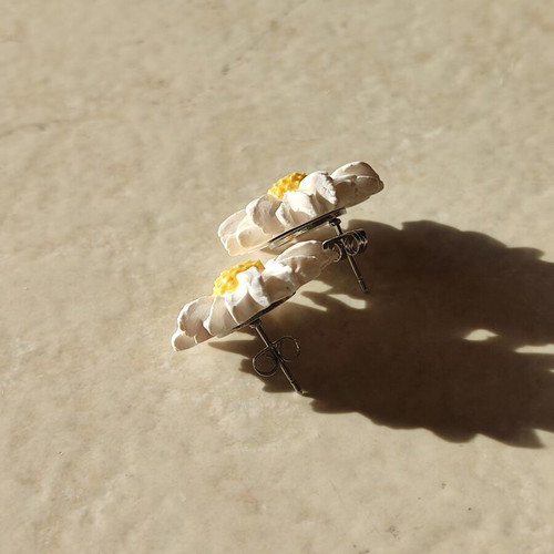 Polymer clay earrings in daisy shape with steel clasp like new