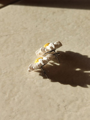 Polymer clay earrings in daisy shape with steel clasp like new