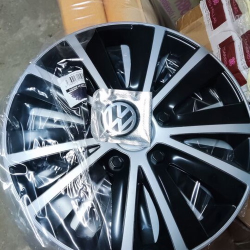VW 13" Hubcaps new