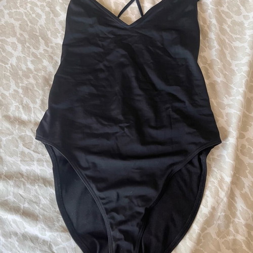 One-piece swimsuit like new, black, size L