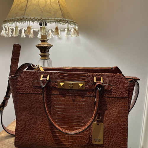 Guess handbag used, brown and red