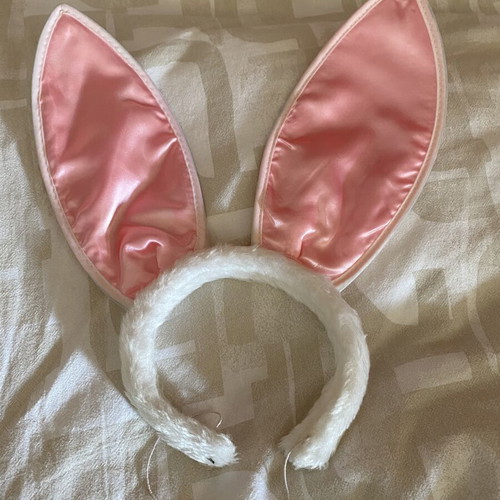 Carnival bunny ears and bow tie set like new