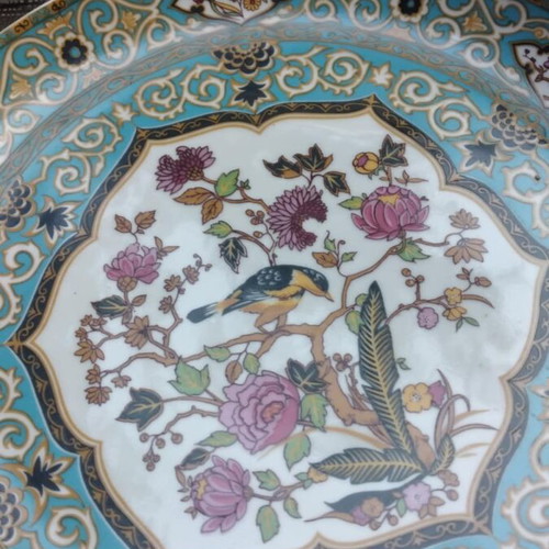 Vohenstrauss plate used, decorative with Oriole and floral design