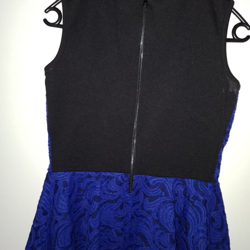 Desiree lace evening blouse like new, sleeveless with flounces
