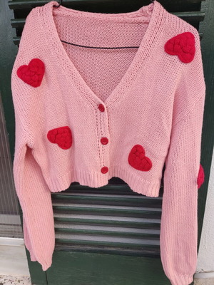 Knitted pink cardigan with embroidered Valentine hearts like new