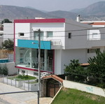 Κτίριο αυτόνομο 630 τ.μ. σε 3 επίπεδα κοντά στην Αττική οδό