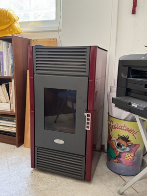 Σόμπα πέλετ Cristal Eco 7kw σαν καινούργιο με τηλεχειριστήριο