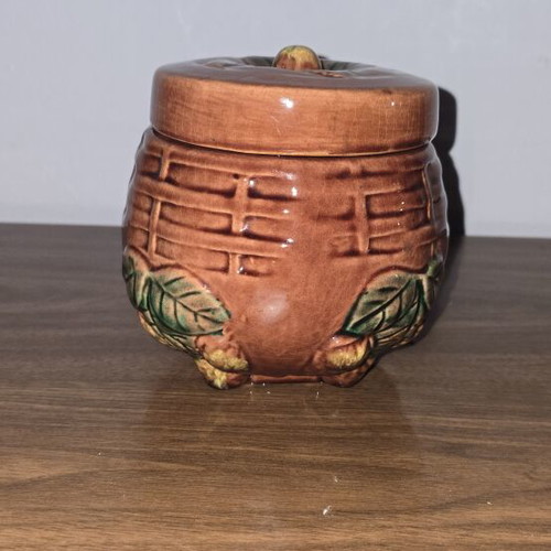 Ceramic decorative jar vintage with basket design and removable lid