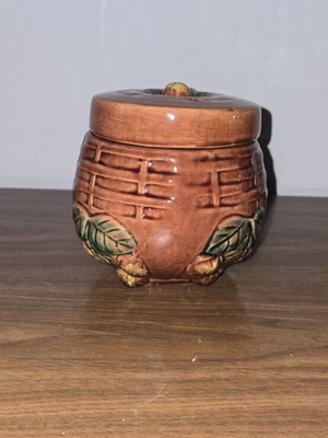 Ceramic decorative jar vintage with basket design and removable lid
