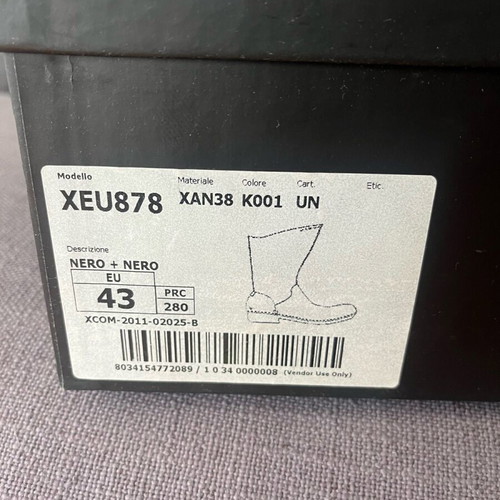 Emporio Armani boots size 43 like new, black