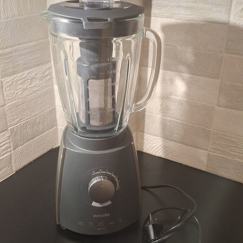 Philips HR2074 blender like new with 2L glass jar, 600W