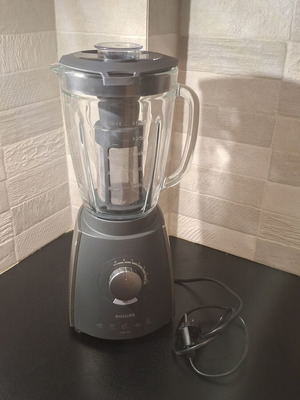 Philips HR2074 blender like new with 2L glass jar, 600W