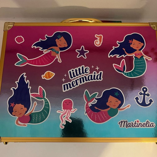 Makeup case used for children
