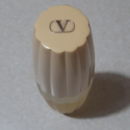 Valentino by Valentino perfume 100 ml normal type like new, vintage