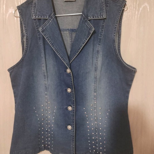 Denim vest used with rhinestones, size XXL, blue