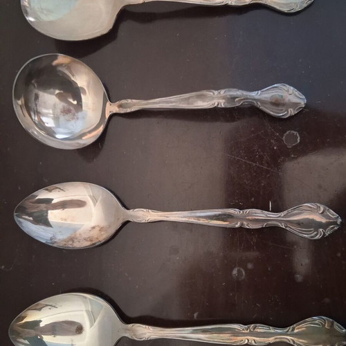 Silver-plated spoon set like new, 4 pieces with common design