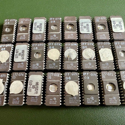 Texas Instruments TMS 2532JL-45 EPROMs used, pack of 24 pieces