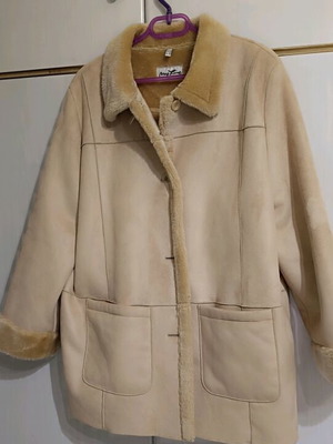 Coat like new, beige, synthetic fur lining, size XXXL