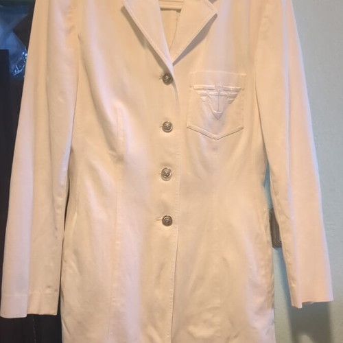 Laurel white long jacket like new with 4 buttons and embroidered pocket