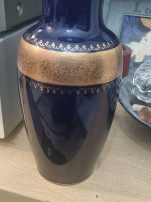 Royal Porzellan Bavaria KPM vase like new