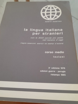 La lingua italiana per stranieri corso medio lessons, like new