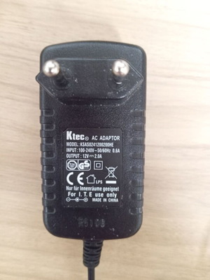 EU 2 Pin European 9V 1A AC-DC Switching Adaptor Power Supply used