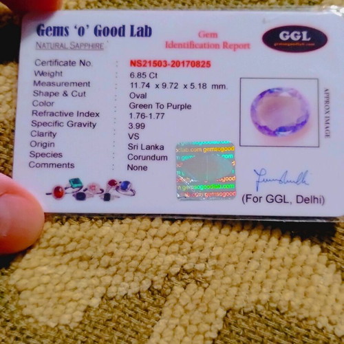 Natural Sapphire green to purple 6.85 carat with certificate