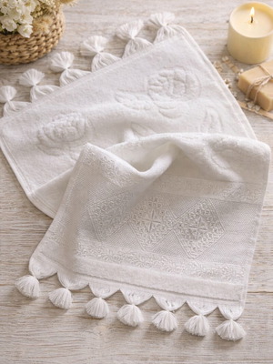 Handetger Face Towel New with Tassels
