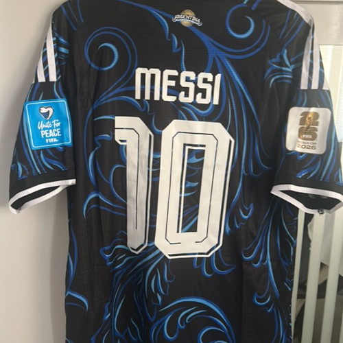 Argentina Messi Adidas jersey like new, size XXL, World Cup 2026