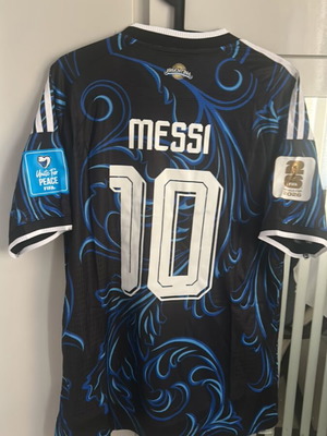 Argentina Messi Adidas jersey like new, size XXL, World Cup 2026