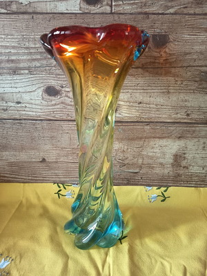 Vintage Χειροποίητο Βάζο Murano Style Art Glass 35 εκ., σαν καινούργιο, πολύχρωμο στριφτό σχέδιο