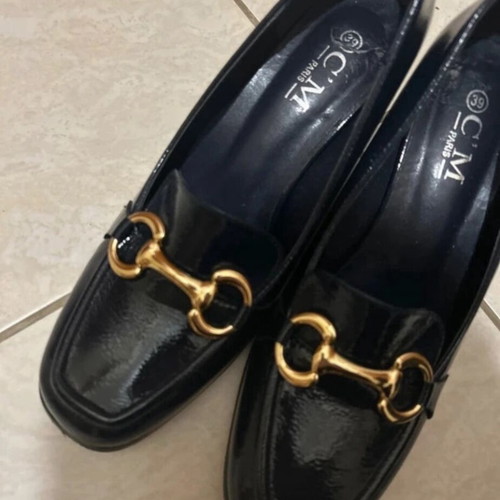 Patent leather shoes dark blue with thick heel 7-8cm almost new