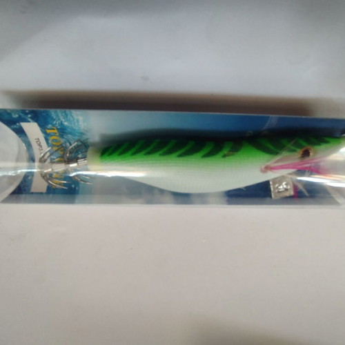 Top One squid jigs 9cm 3gr new with fabric phosphorescent body