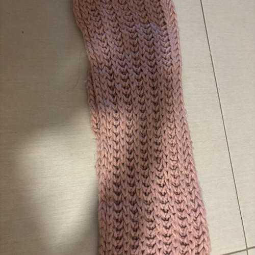 Scarf pink cozy used in very good condition