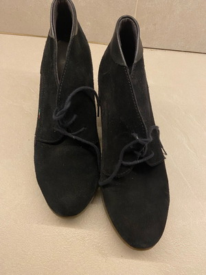 Ragazza suede boots No 39 like new, black