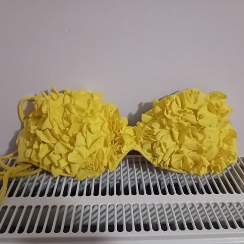 Yellow bikini like new, size medium