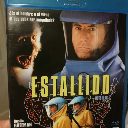 Outbreak Blu-Ray like new, Spanish import with English subtitles
