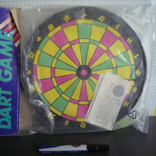 Wooden dartboard large with darts and 3 extra darts for outdoor use