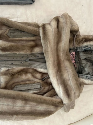 Juicy Couture cardigan used, fur, beige, size M