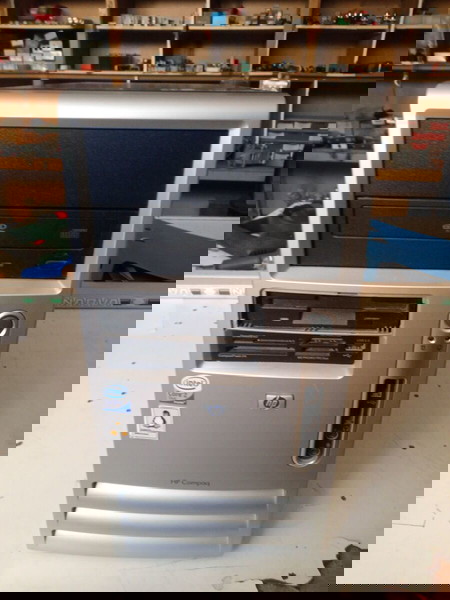 HP Compaq dx7300 + keyboard