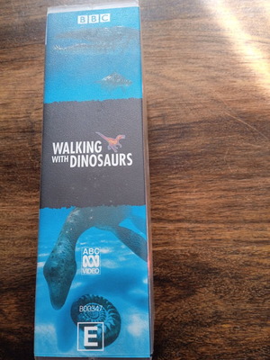 Walking with Dinosaurs BBC VHS like new, 1999 documentary