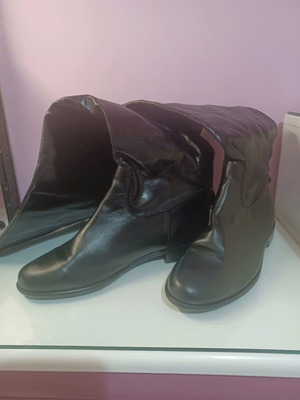 Boots black size 38 height 50 cm like new